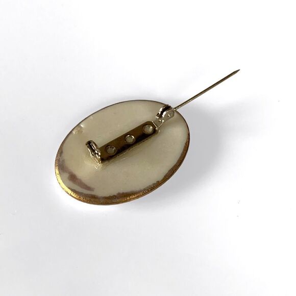 Vintage Hand Painted Porcelain Brooch Signed - Picture 5 of 6